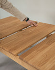 Table de salle à manger à rallonge en chêne massif KODAMA | VESKOR