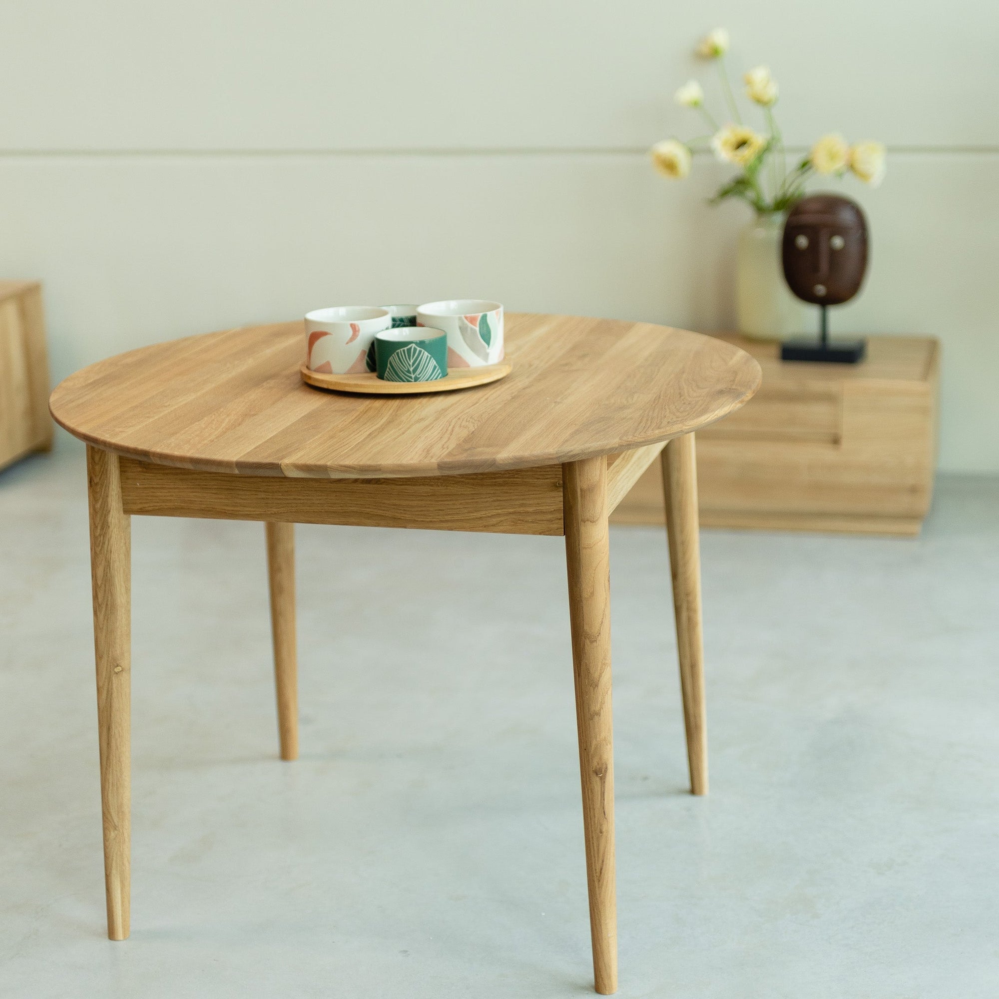 Table de salle à manger ronde à rallonge en bois de chêne MALMO | VESKOR