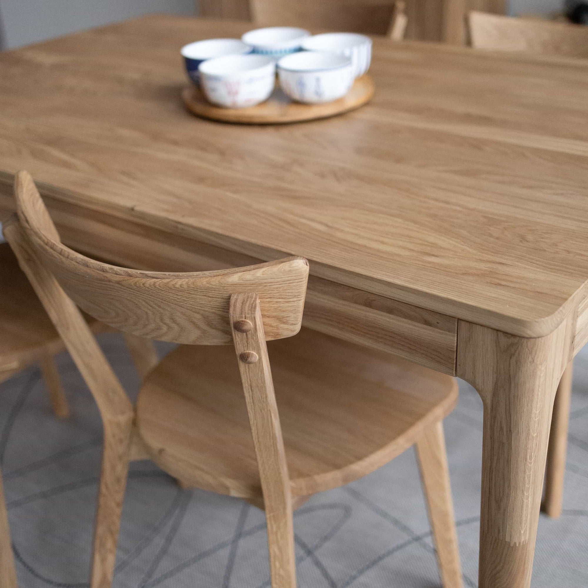 Table de salle à manger à rallonge en chêne massif BERGAMO | VESKOR