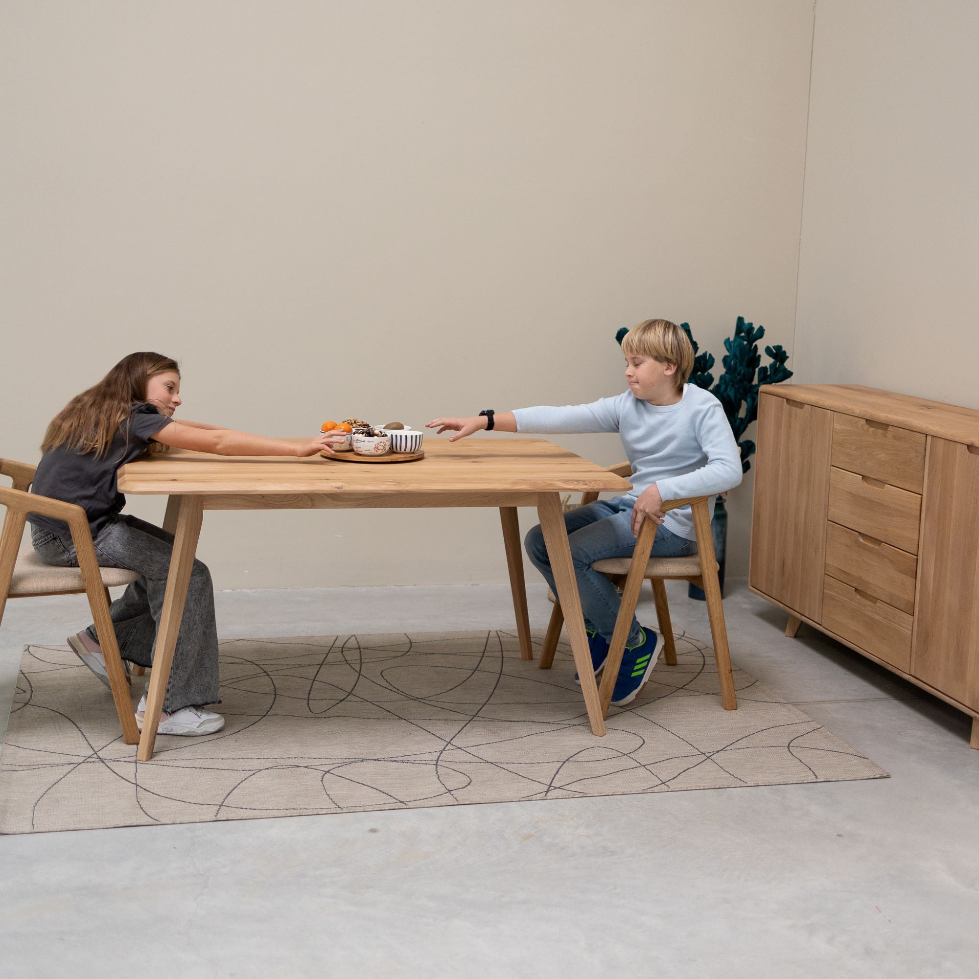 Table de salle à manger fixe en bois massif SUÈDE | VESKOR